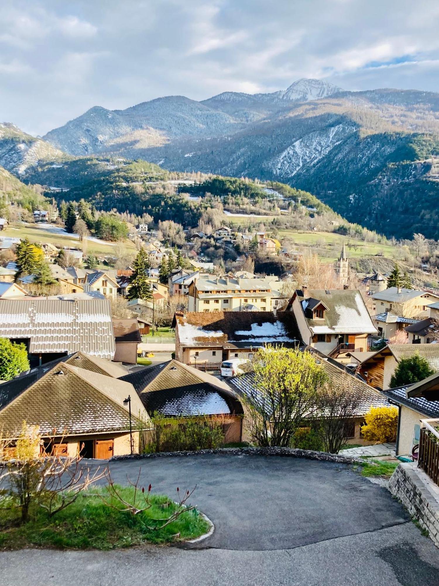 Hotel Le Catinat Fleuri Guillestre Zewnętrze zdjęcie