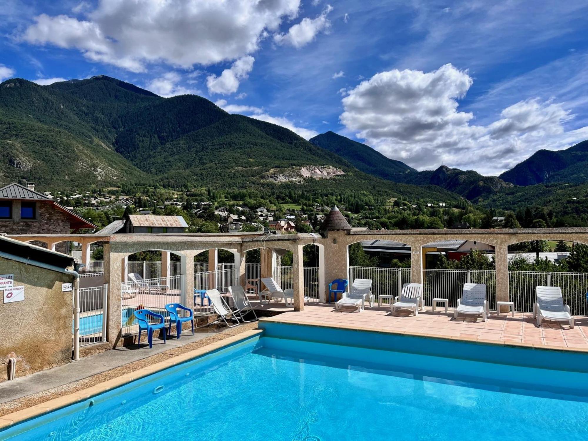 Hotel Le Catinat Fleuri Guillestre Zewnętrze zdjęcie
