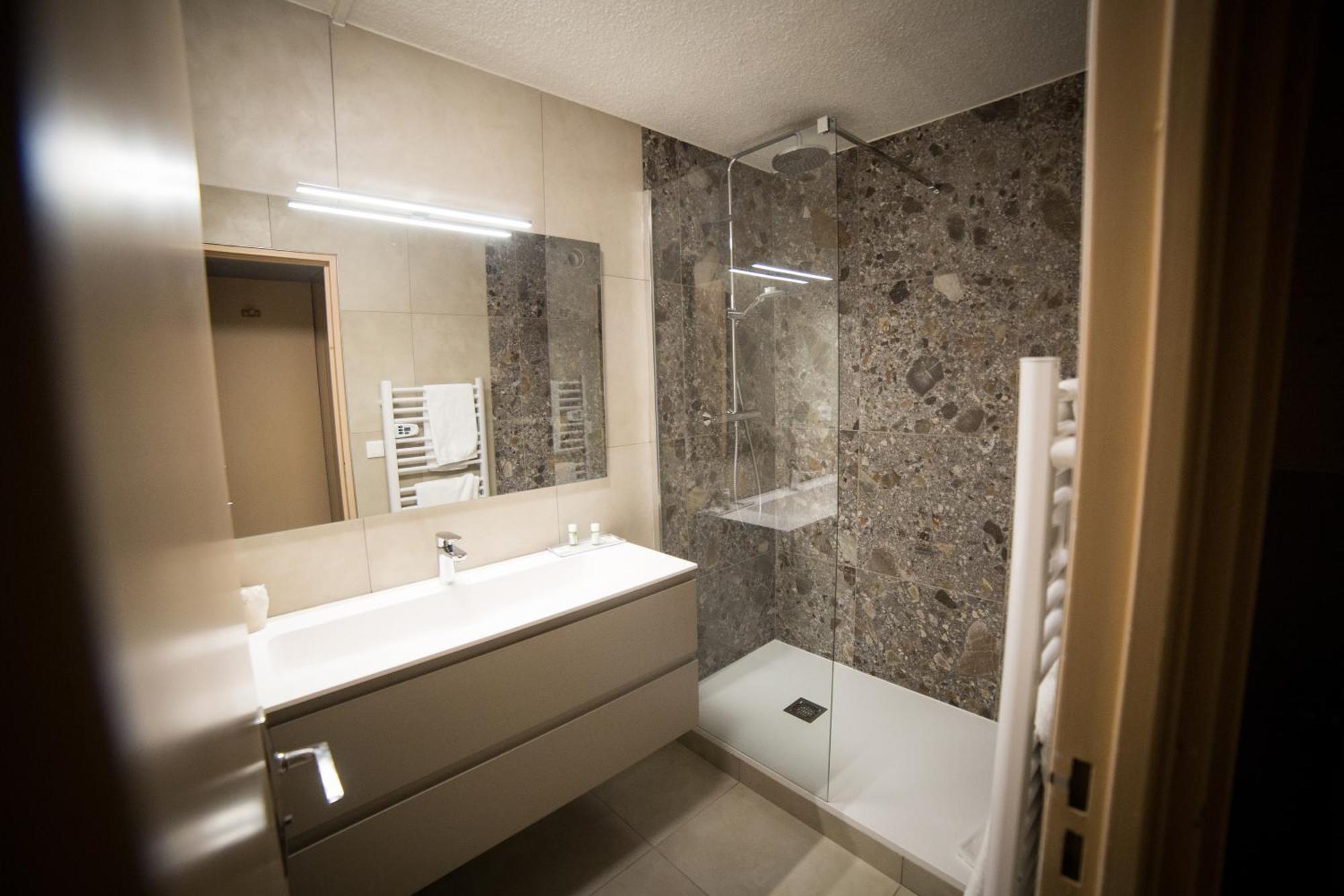 Hotel Le Catinat Fleuri Guillestre Zewnętrze zdjęcie
