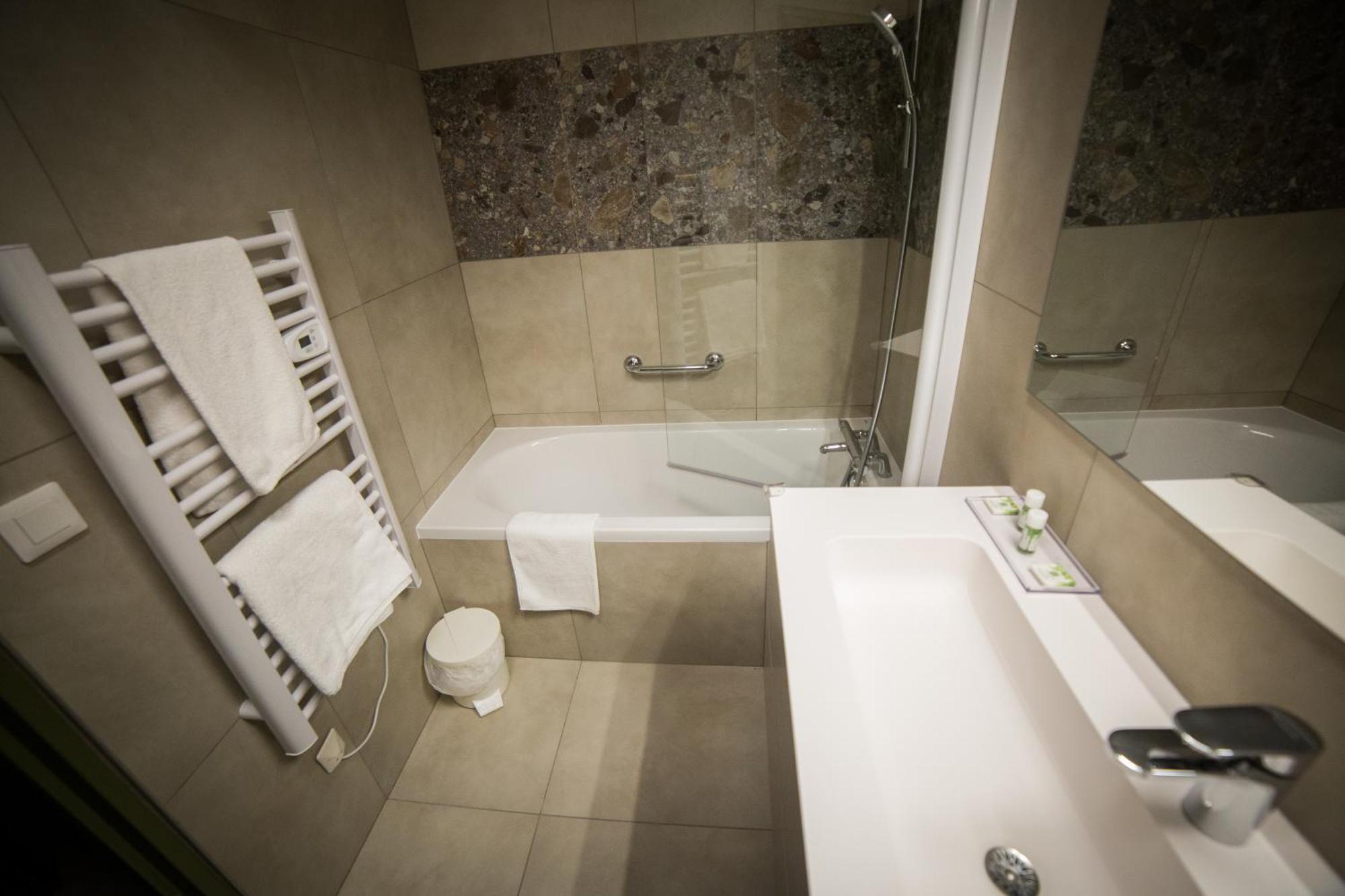 Hotel Le Catinat Fleuri Guillestre Zewnętrze zdjęcie