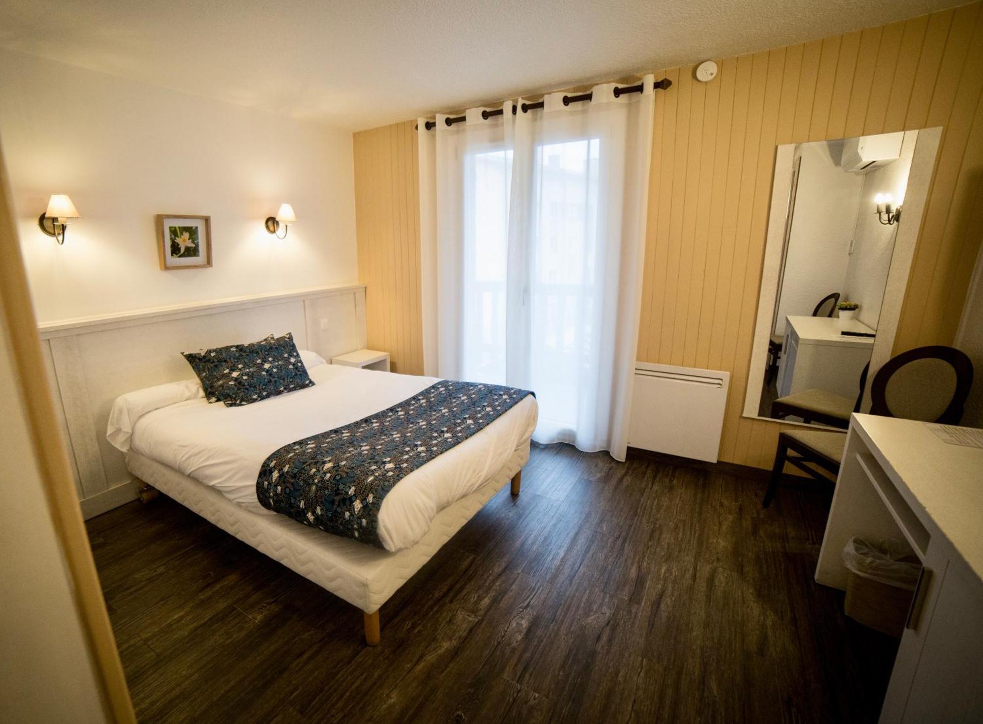 Hotel Le Catinat Fleuri Guillestre Zewnętrze zdjęcie
